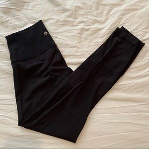 Lululemon 25” black Wunder Under leggings